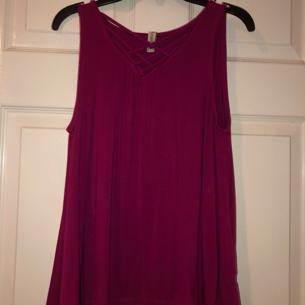 Sharply tank top